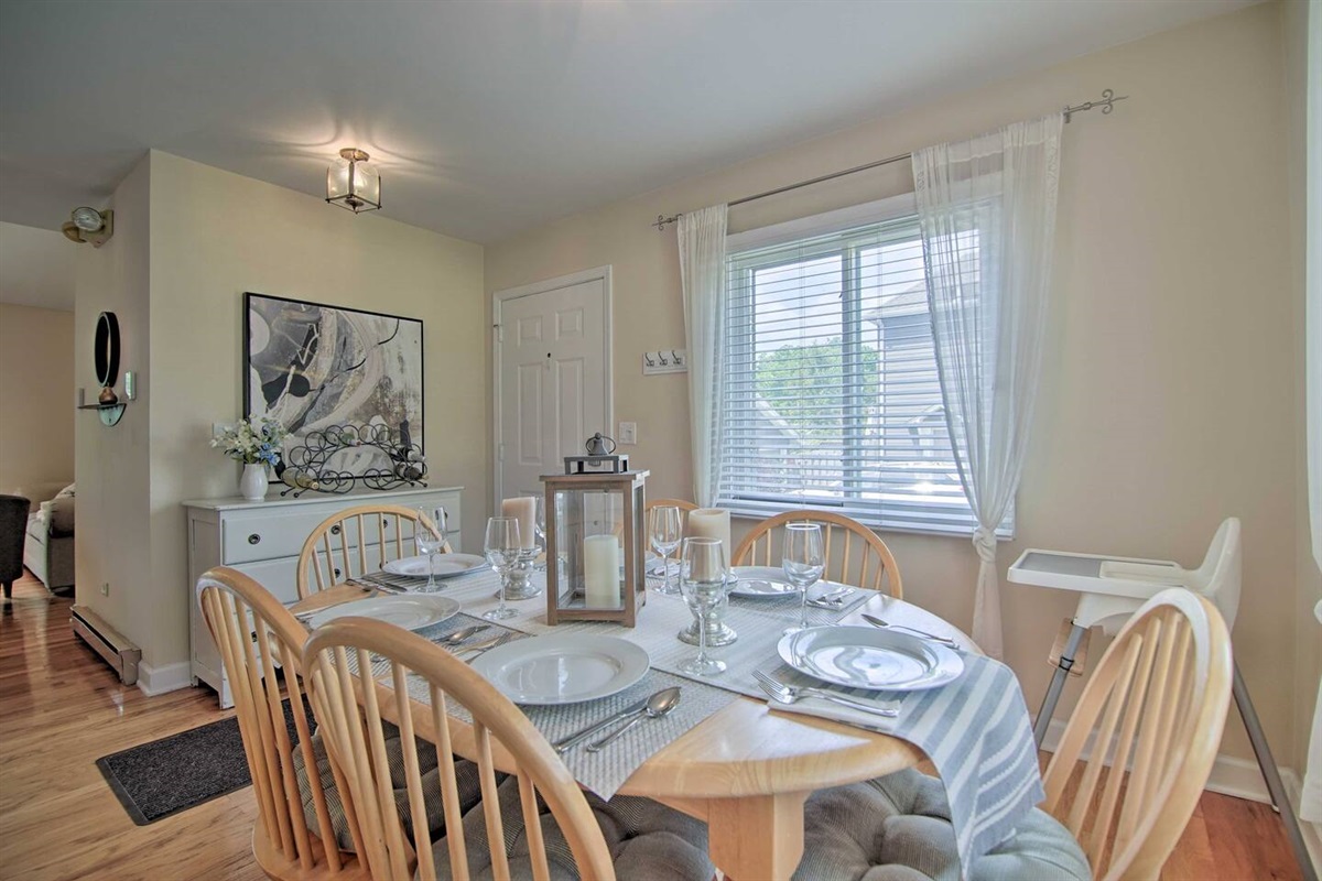 3Bd Unit:  Gather for takeout or a home cooked meal with friends and family in the cozy dining room. A high chair is available. 