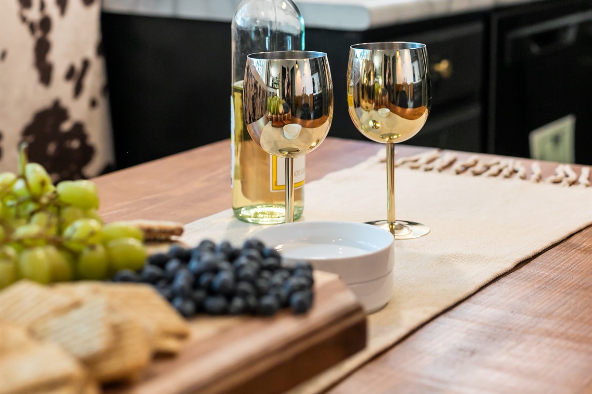 Fine wine and good company—it’s the perfect recipe for unforgettable evenings