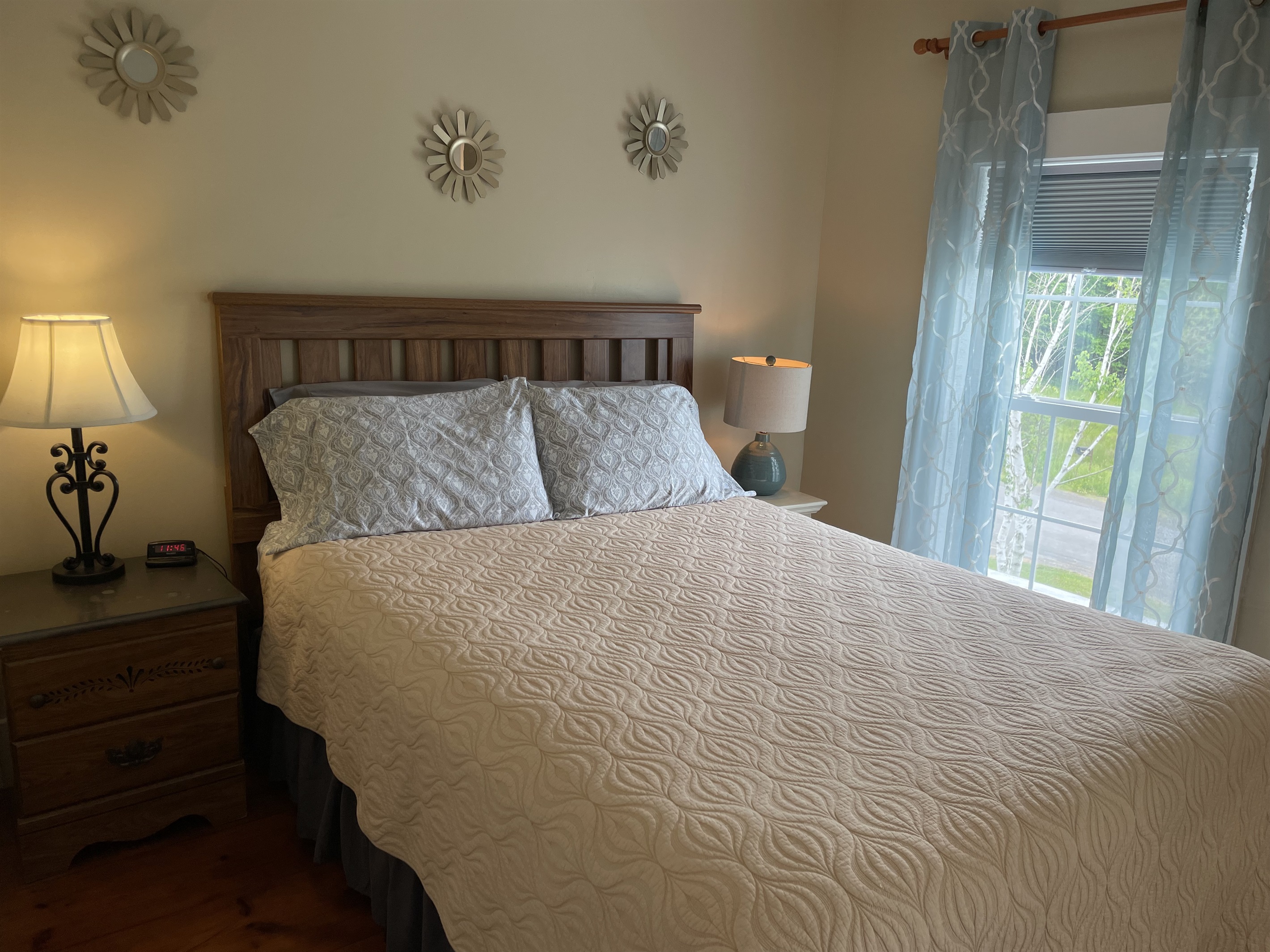 2nd floor Suite with Queen + twin in next room