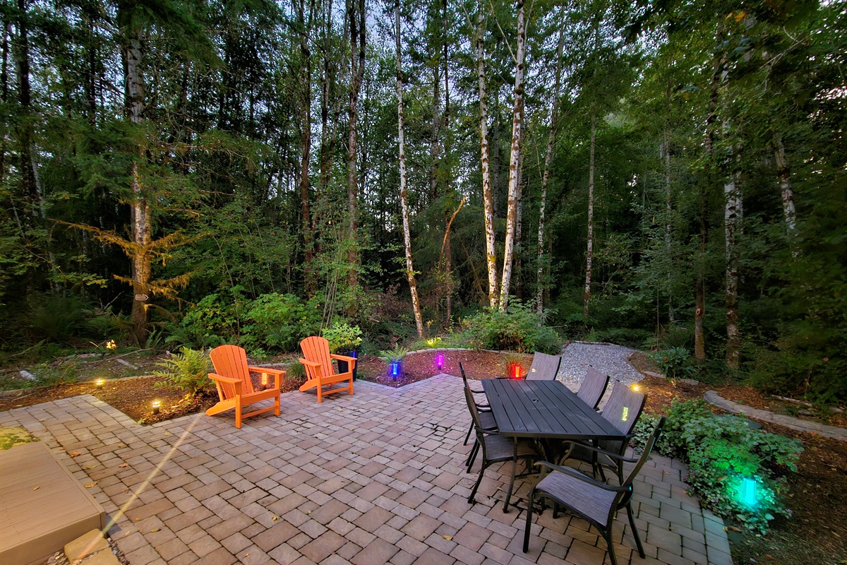 Partially shaded by day and warmed by the pavers at night, the patio is THE place to immerse in nature at Alder Falls.