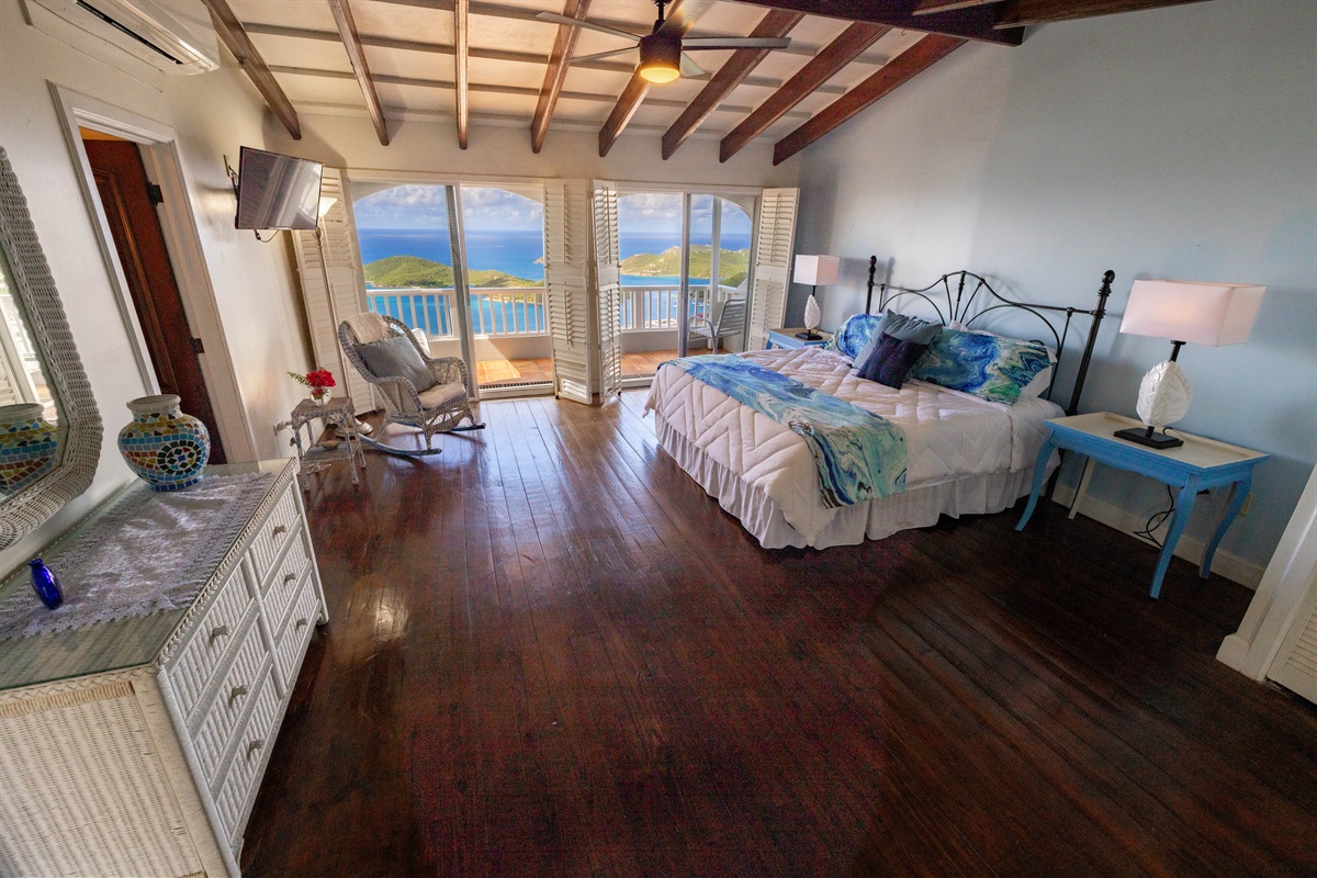 Guest suite 5 located upstairs