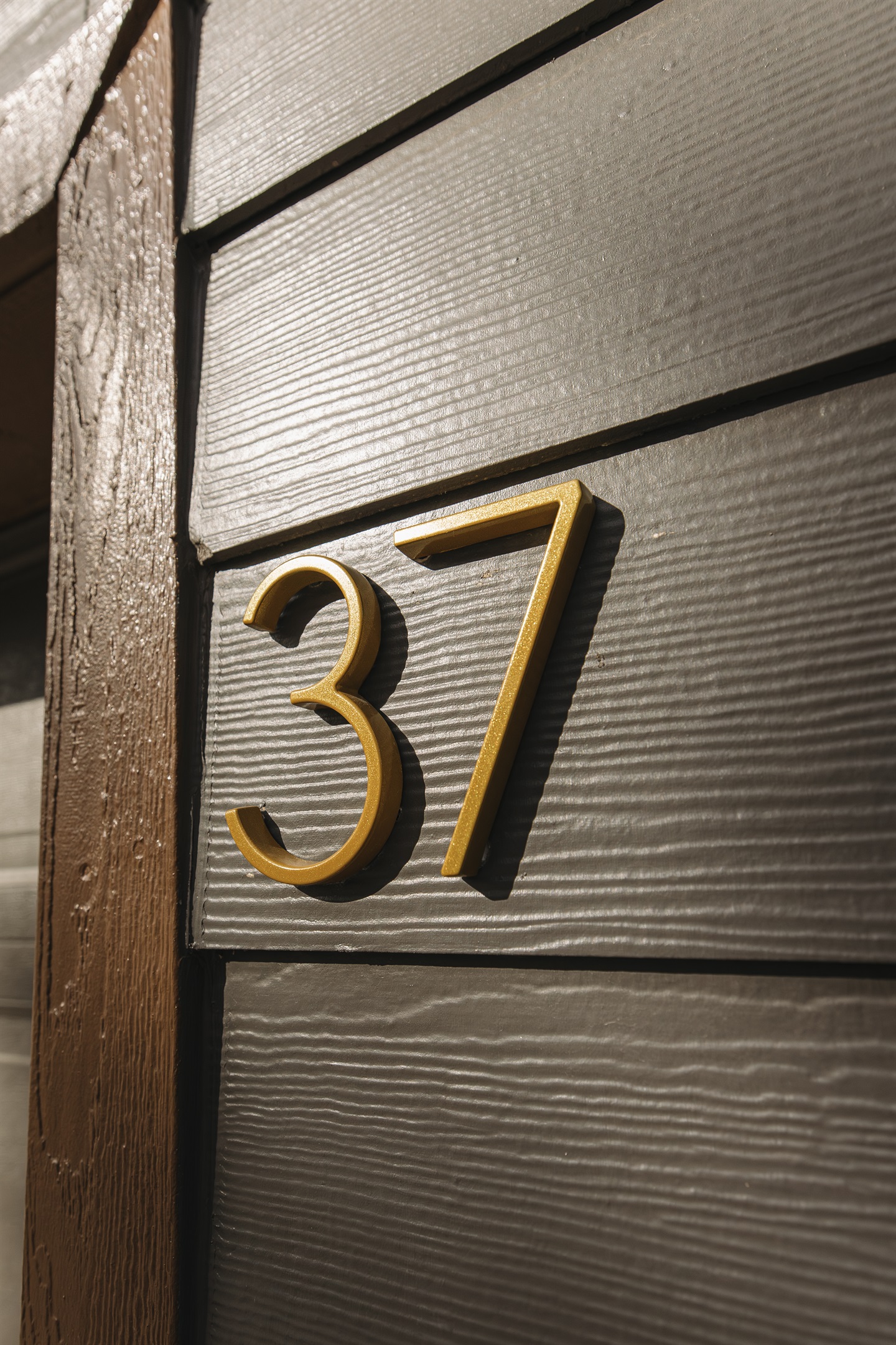 Welcome to Attiwood Ridge—your cozy Pinetop mountain retreat. A peaceful condo getaway perfect for couples and families, minutes from lakes, hiking trails, and Sunrise Ski Resort.