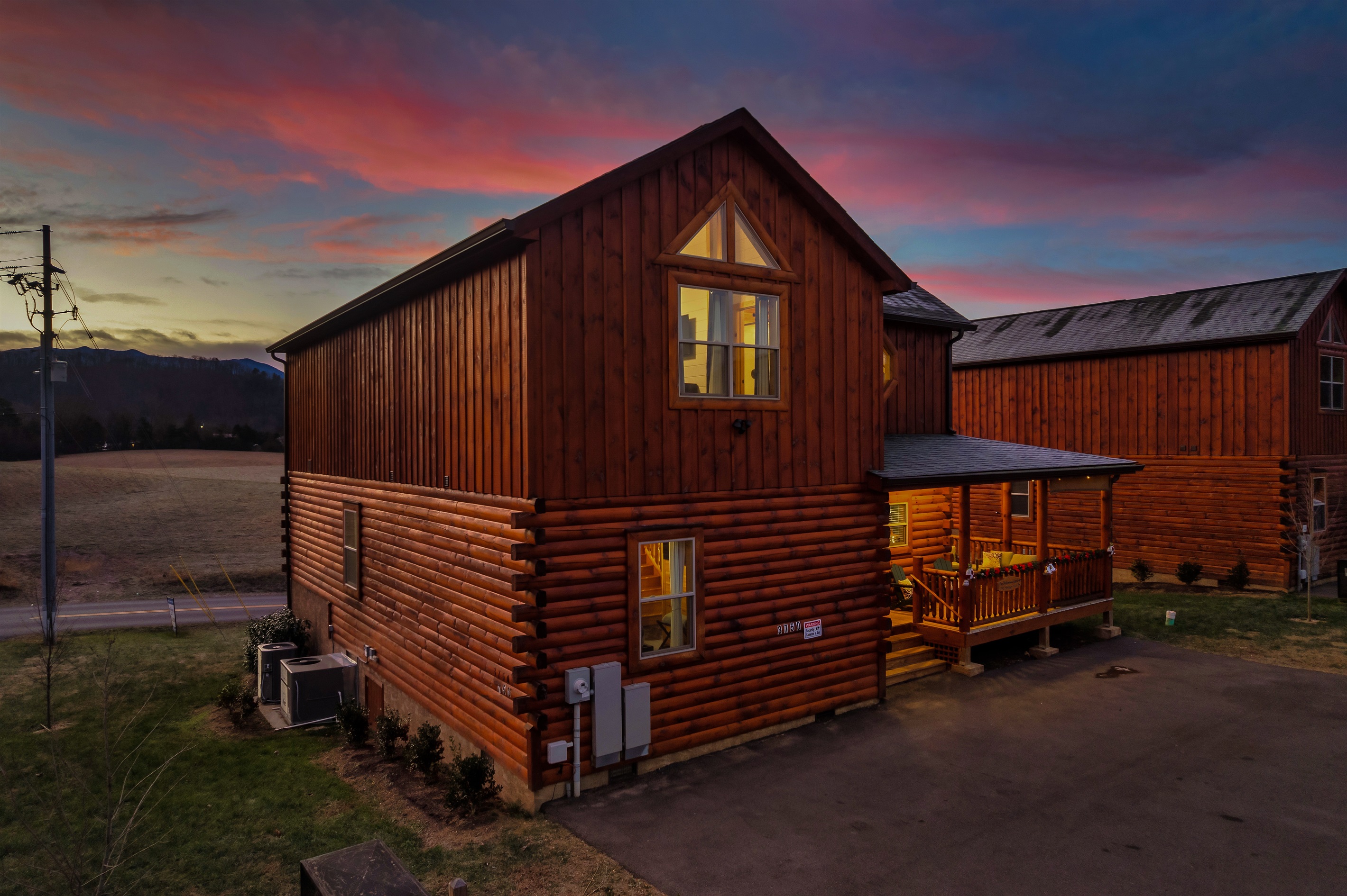 Cabin front - mountain view