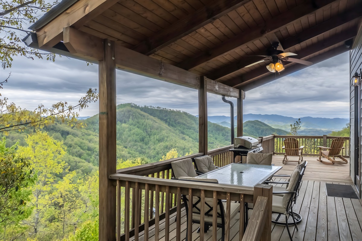 Relax outside and enjoy the views as you have your morning coffee or meal together.