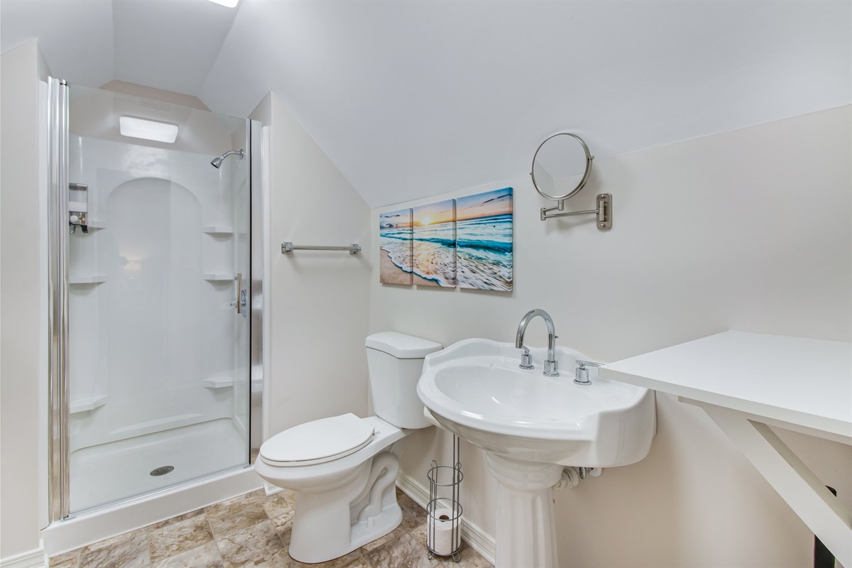 Full Bathroom
