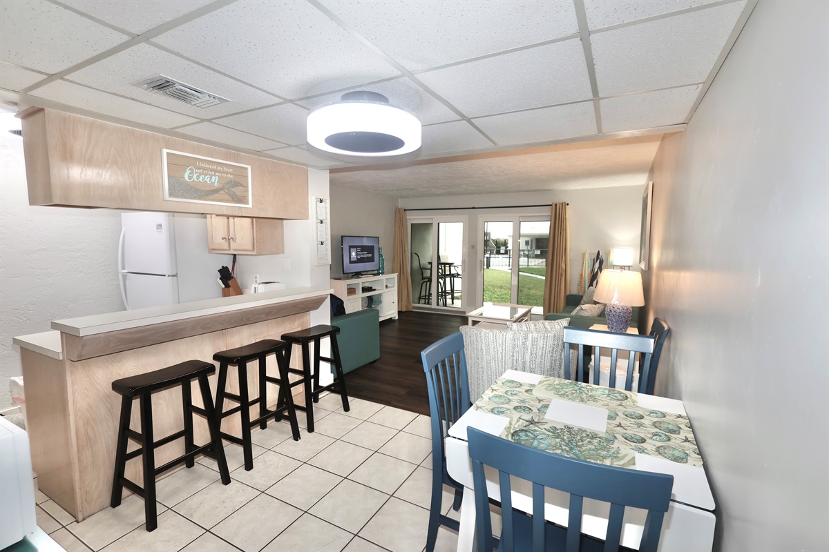 Kitchen with breakfast bar seating for 4