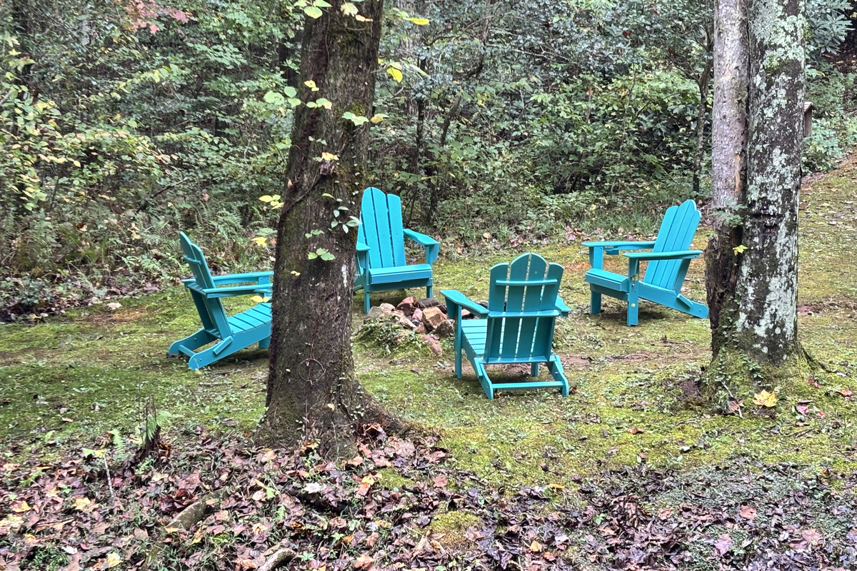  Firepit along Creek with Updated Seating