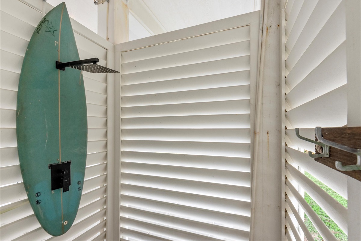 71a4baa61bbd4c3fb7922035f51ea519 Large | Beachhouse | Texas | TX | Vacation Homes | Galveston | Crystal Beach | Kokomo | Breezy Days | Beachfront Elegance | Sunrise Serenity | Southern Sands Property Management, LLC