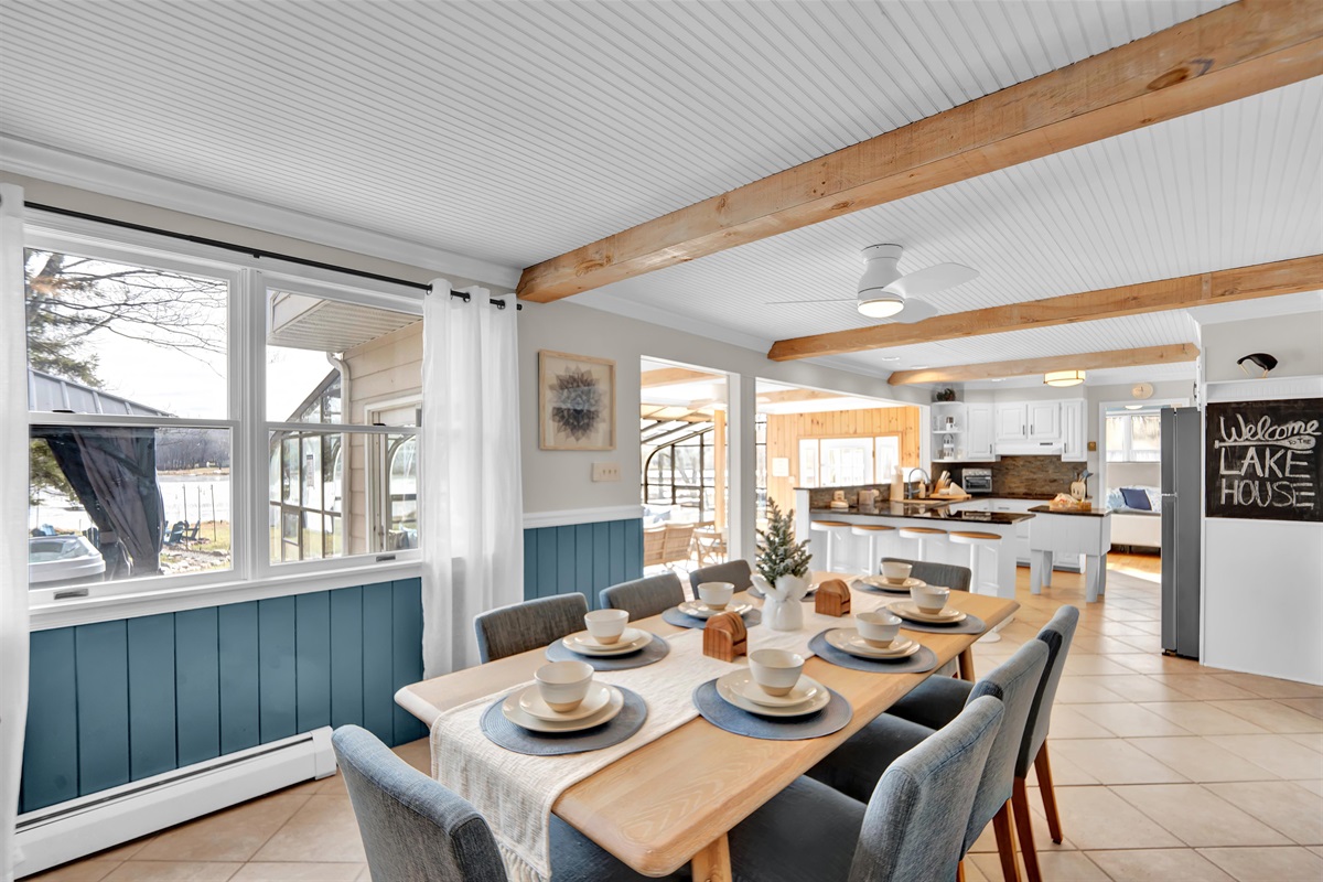 Share meals with beautiful winter views.