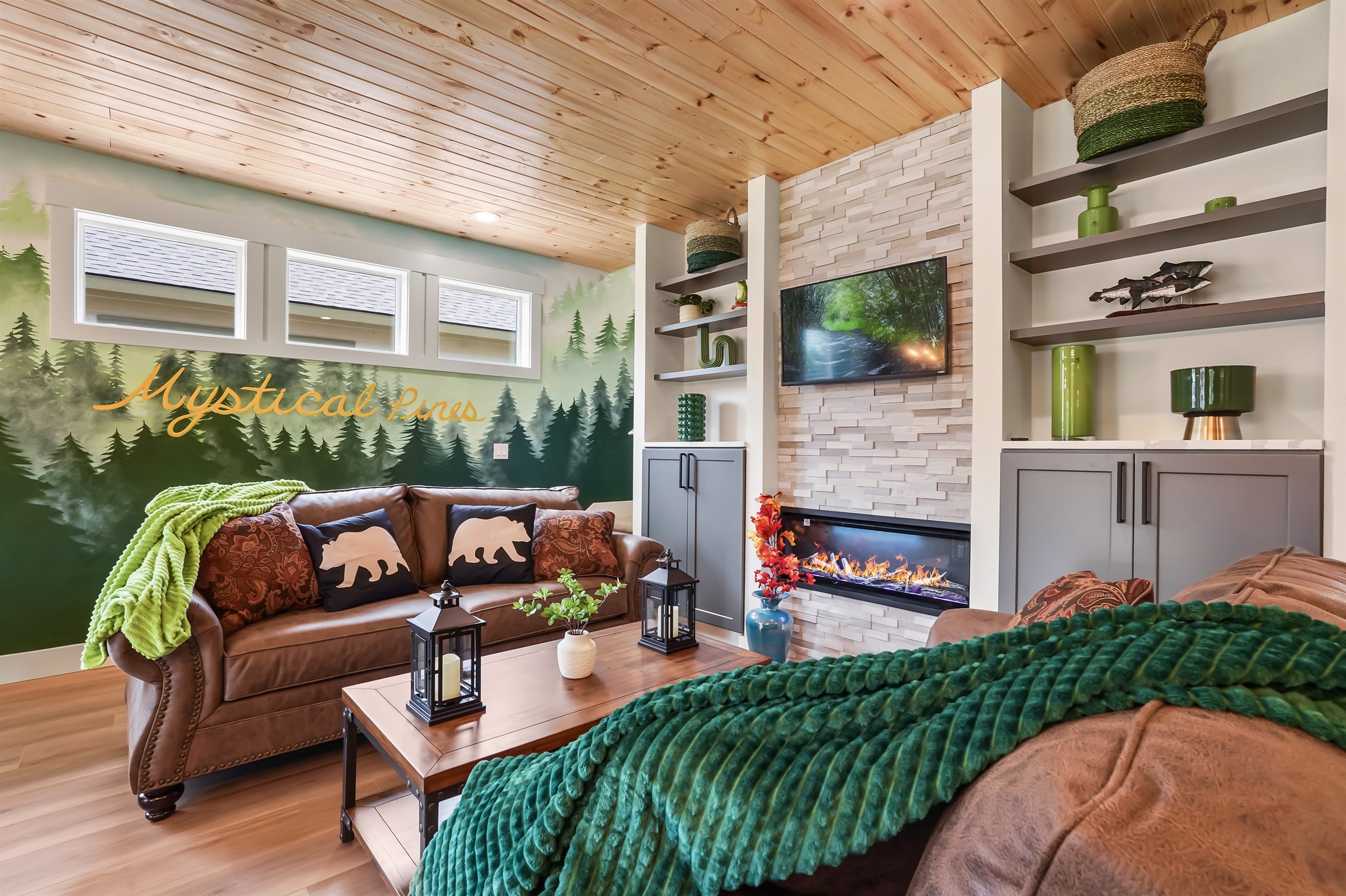 Modern and chic living room, with classy decor and furniture