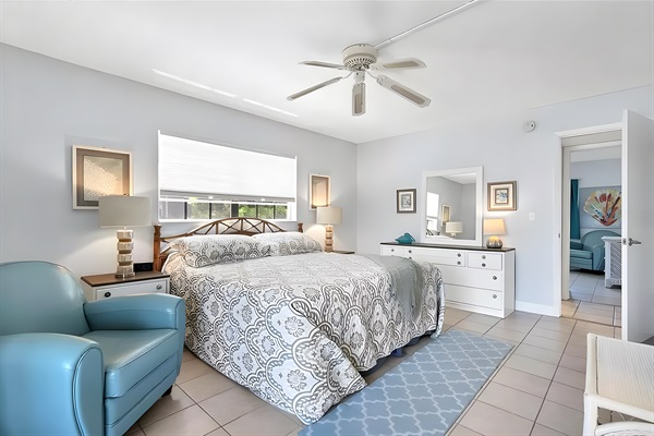 "Convenient location, close to the beach, shopping and restaurants. Clean, nice layout, no stairs." - Steve, *****