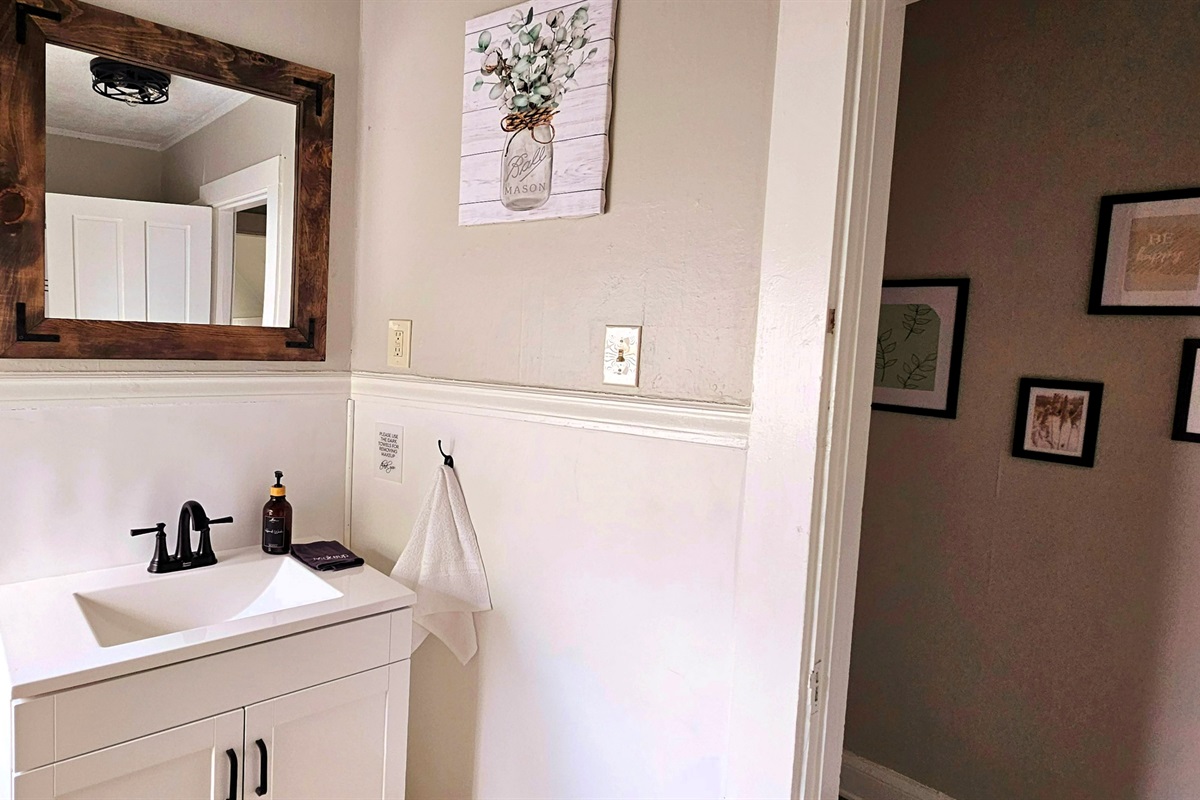 Shampoo, Conditioner, and Body Wash Included