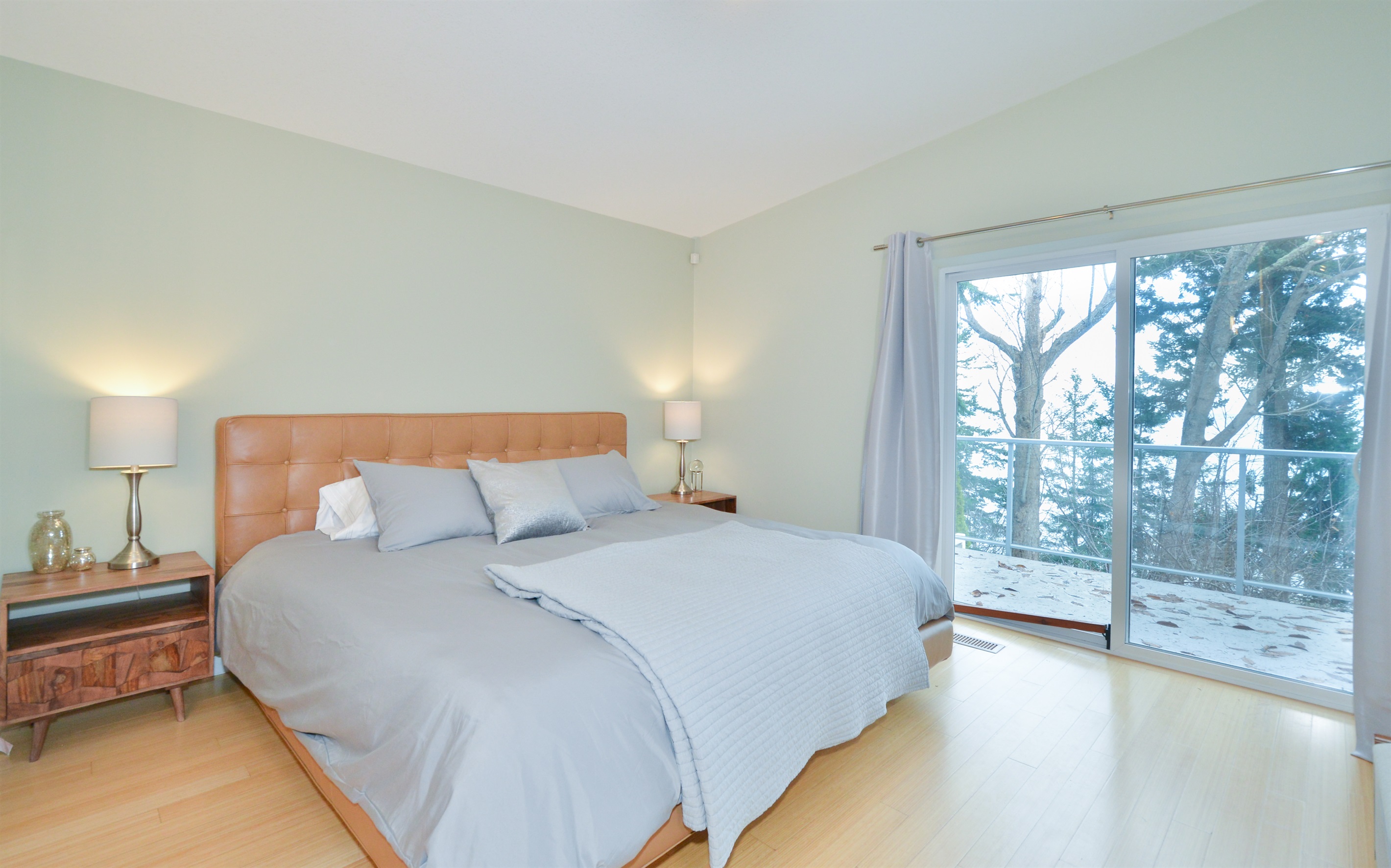 King bed with ocean views