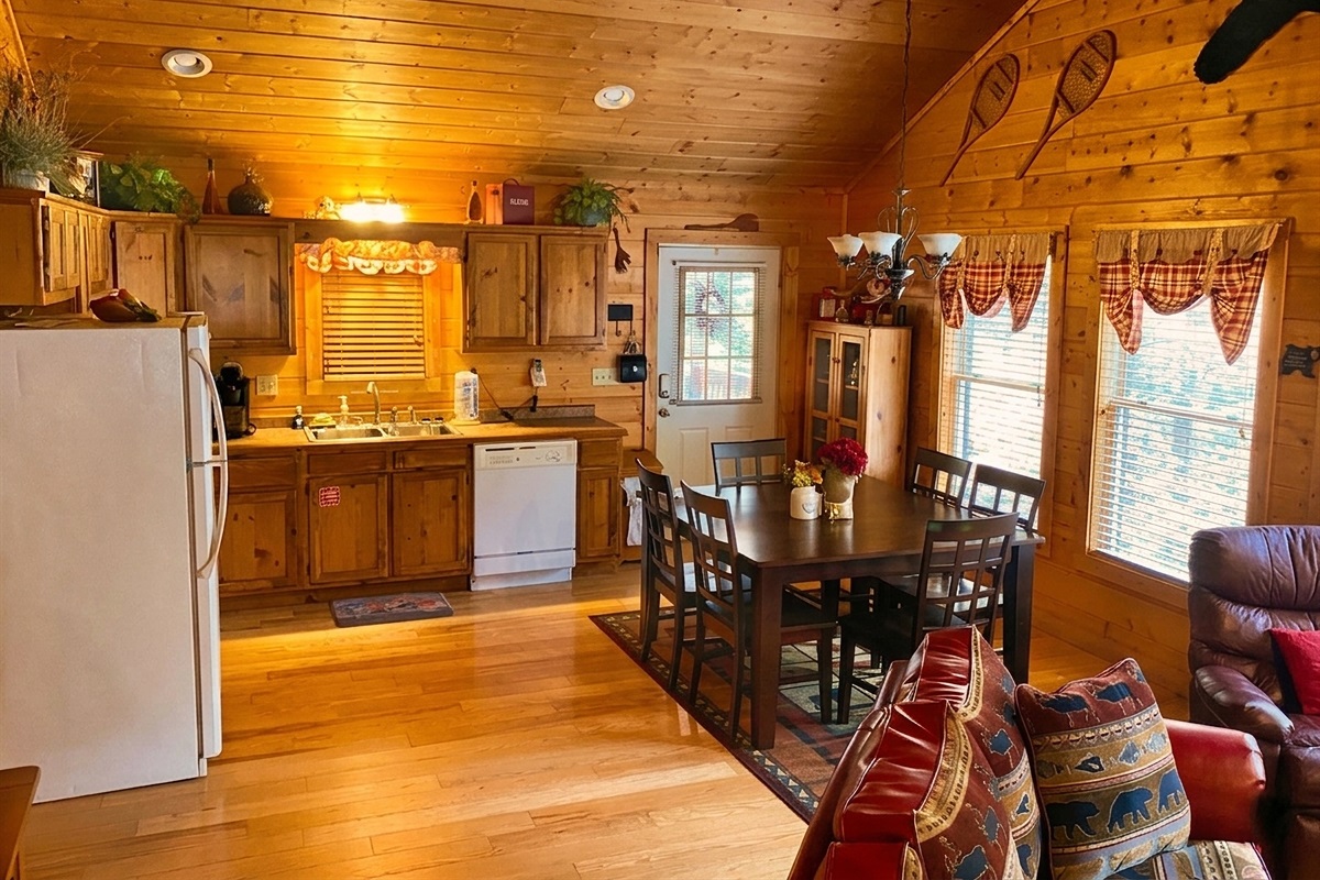 Kitchen and dining area - Single-level living. No stairs to climb inside the cabin!