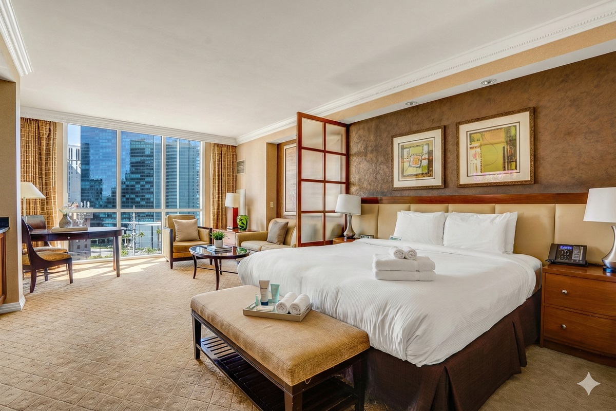 A Cozy Retreat 🛏️ - Rest & Recharge in Plush Bedding.