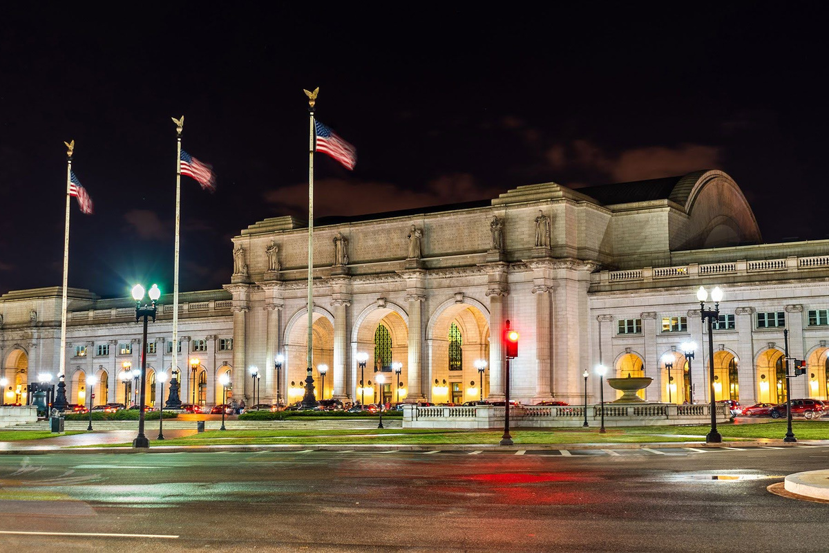 Union Station is just 4 blocks away—connect to Metro, Amtrak, buses, shopping, dining, and more all in one iconic DC landmark.