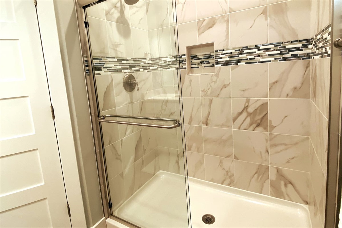 Private en suite bathroom