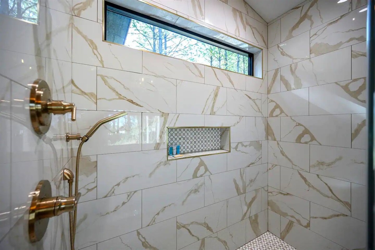 Lovely space, very comfortable. Hosts were great. Enjoyed our stay and would highly recommend.