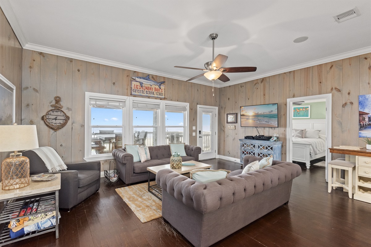 721321b795964da2aa494d1b6eb4e66d Large | Beachhouse | Texas | TX | Vacation Homes | Galveston | Crystal Beach | Kokomo | Breezy Days | Beachfront Elegance | Sunrise Serenity | Southern Sands Property Management, LLC