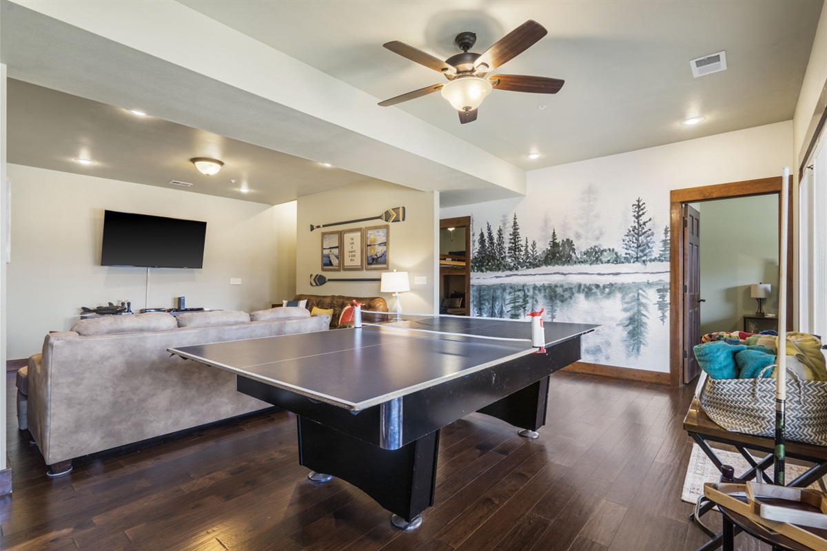 Enjoy all kinds of games together!