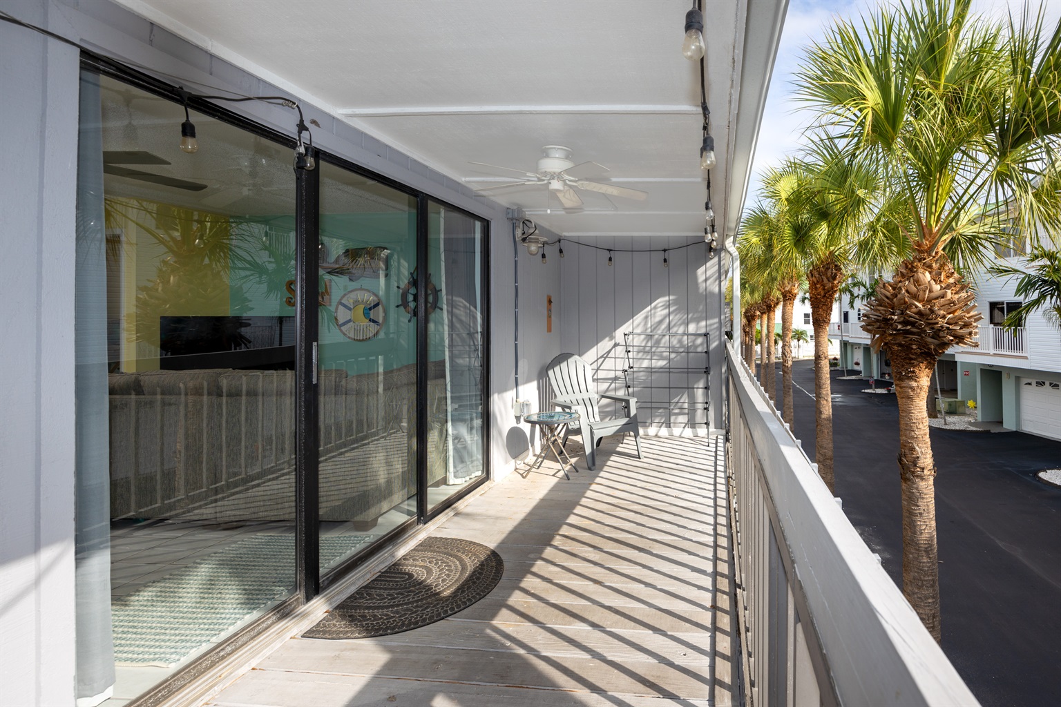 Your own Balcony!!