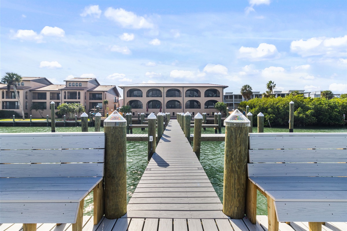 Brand new dock (2025). Bring your boat and dock it for free!