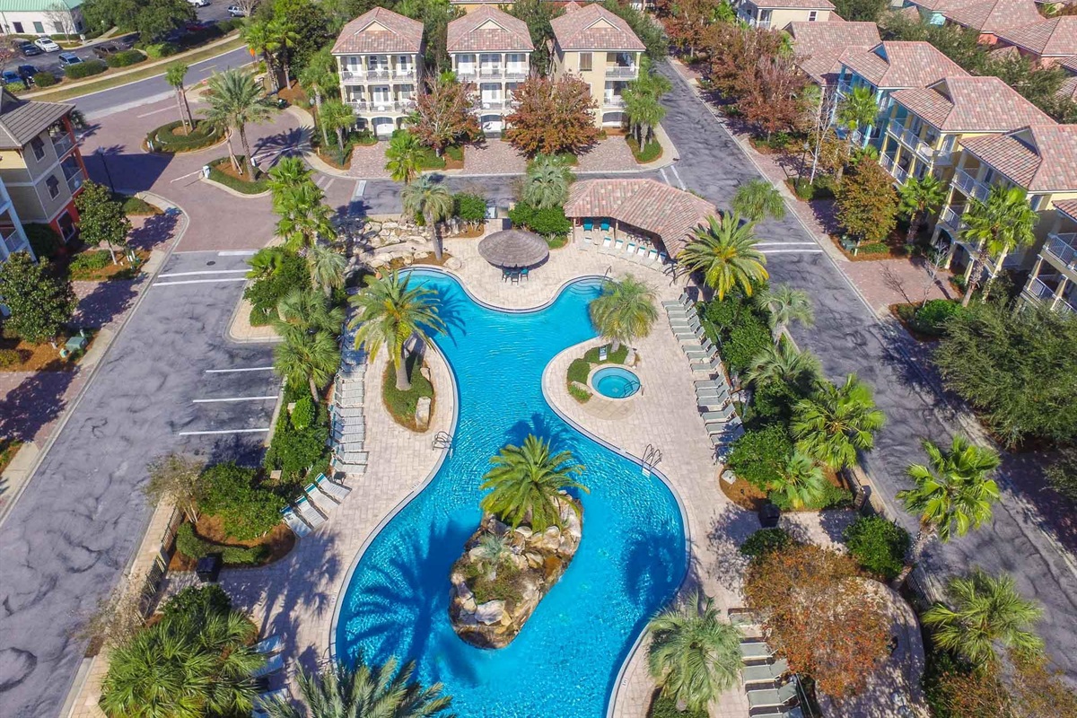 Walking Distance to the Beach!