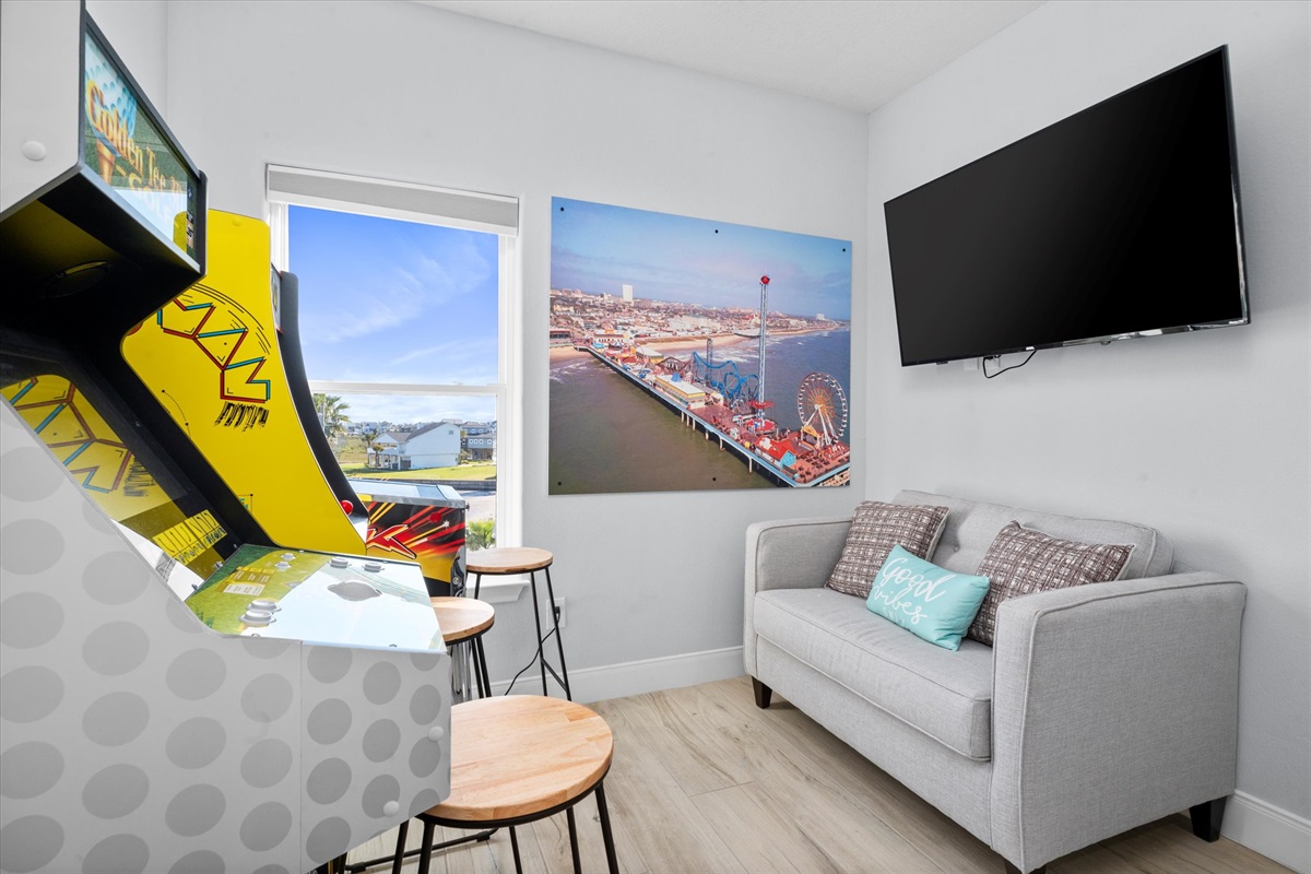 72323873d0fa4249bee447fefb8c6a40 Large | Beachhouse | Texas | TX | Vacation Homes | Galveston | Crystal Beach | Kokomo | Breezy Days | Beachfront Elegance | Sunrise Serenity | Southern Sands Property Management, LLC