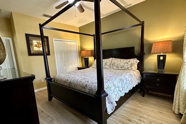 Roomy Downstairs King Ensuite Bedroom