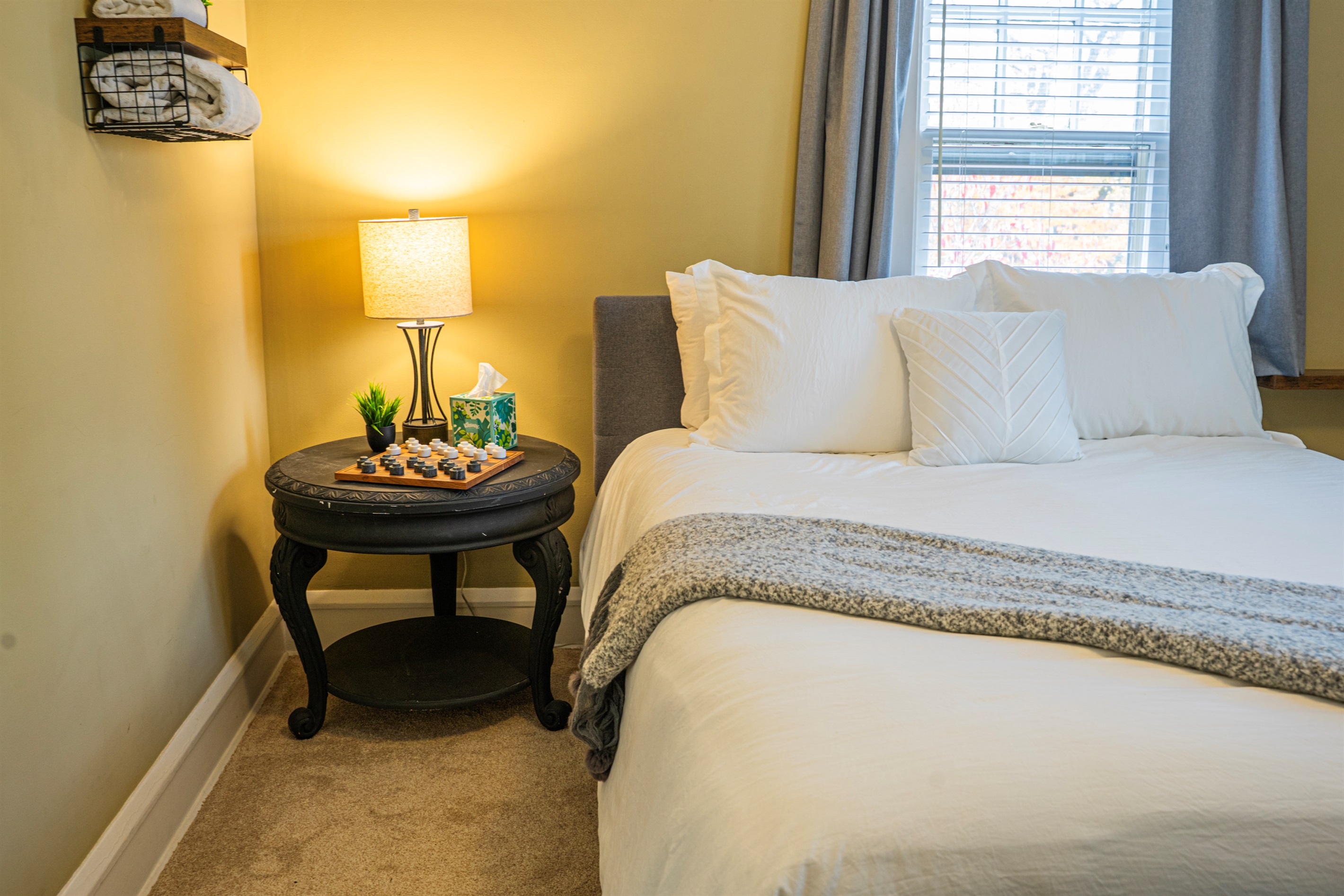 Bedroom #3: Nightstand