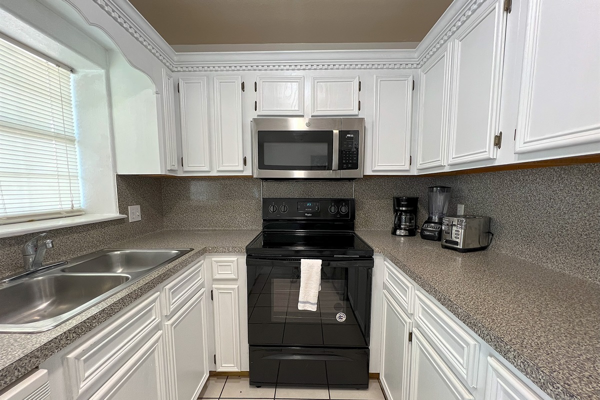 Kitchen with all your necessities!