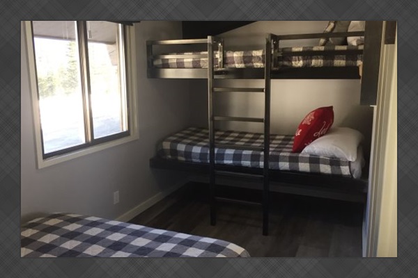 Bedroom: Twin bunkbeds.