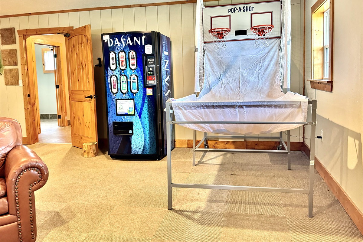 New basketball game in the clubhouse!