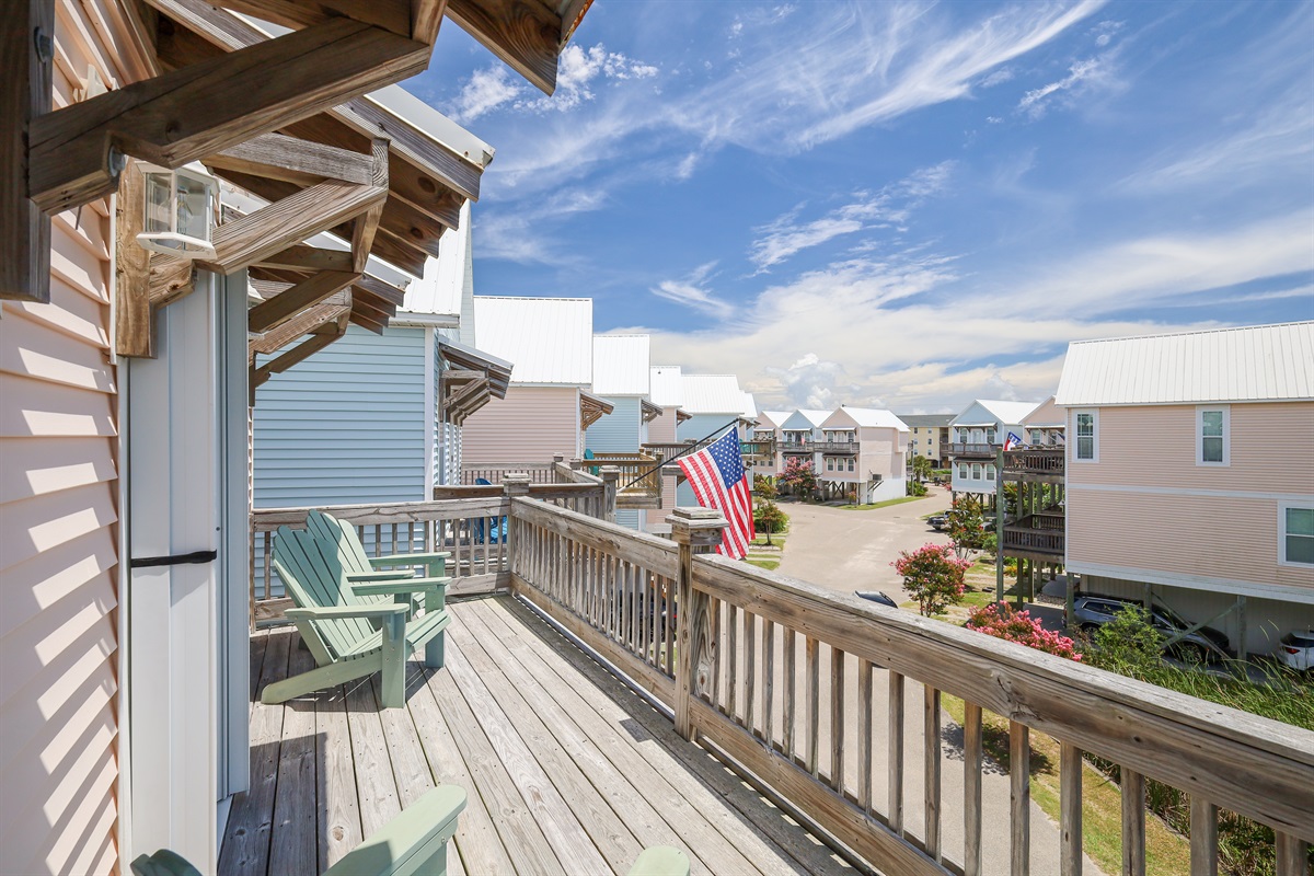 Neighborhood views on a sunny, clear day