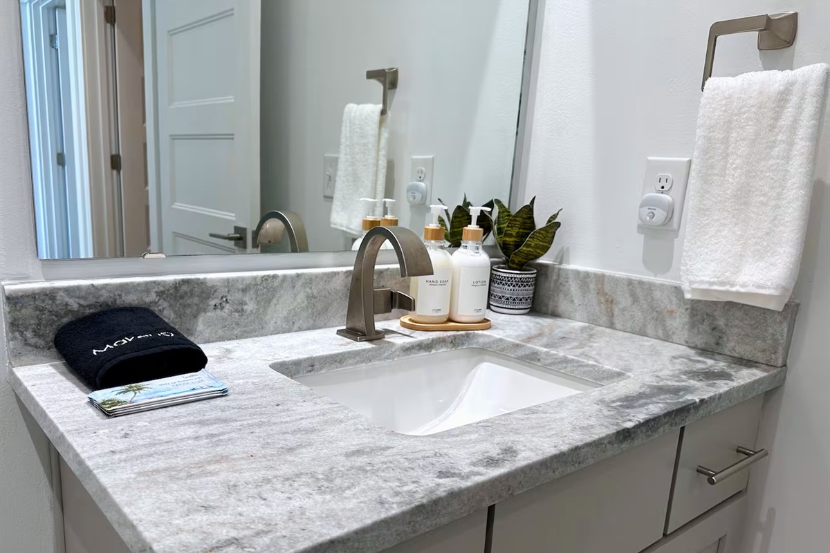 Floor 2: Half Bathroom