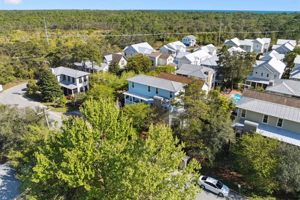Bird's eye view of Away at A's Coastal Cottage & quiet neighborhood