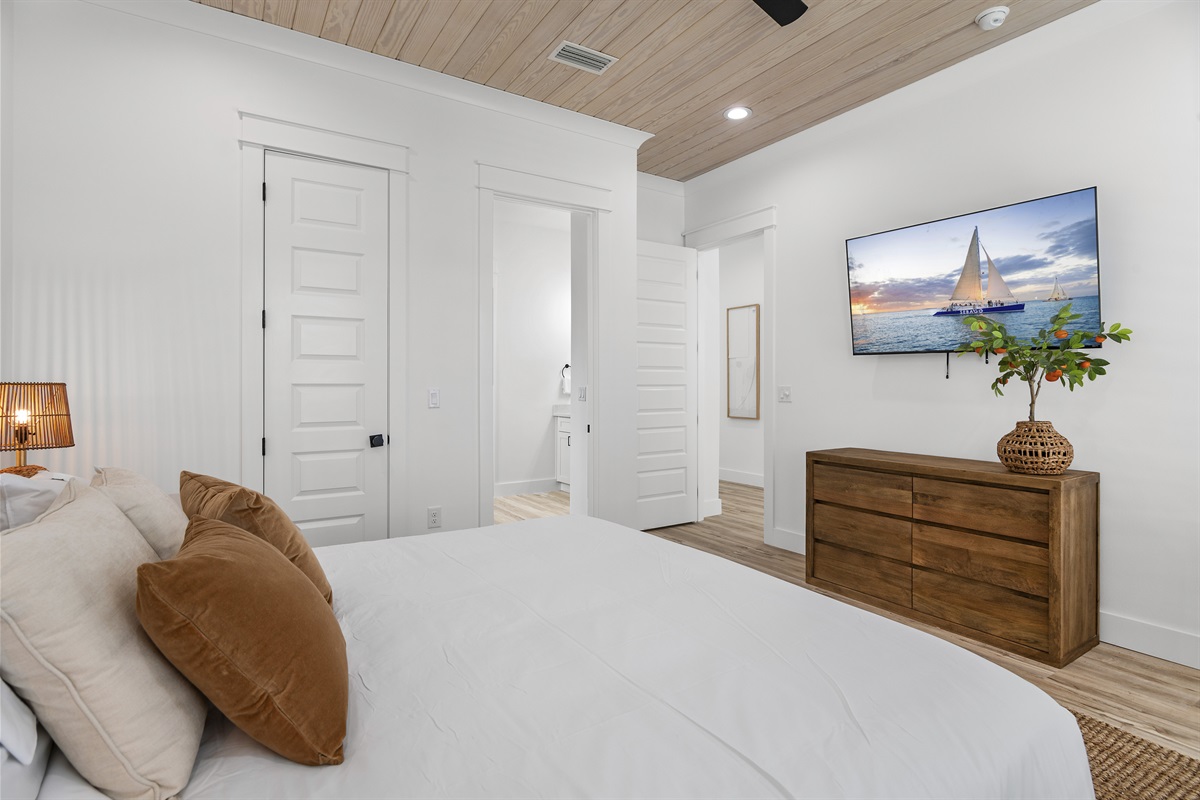 Bedroom # 1: King Suite (First Floor)