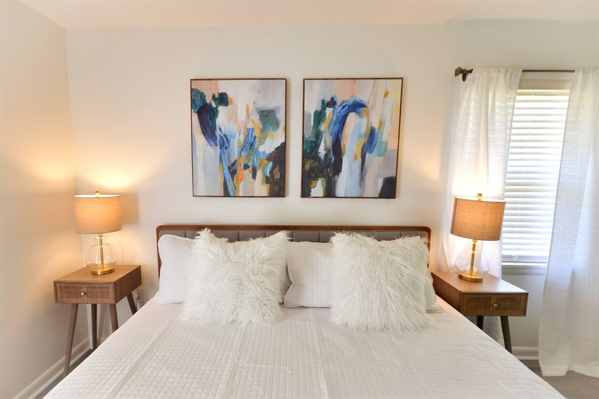 Master Bedroom King Bed
Luxury Mattress 