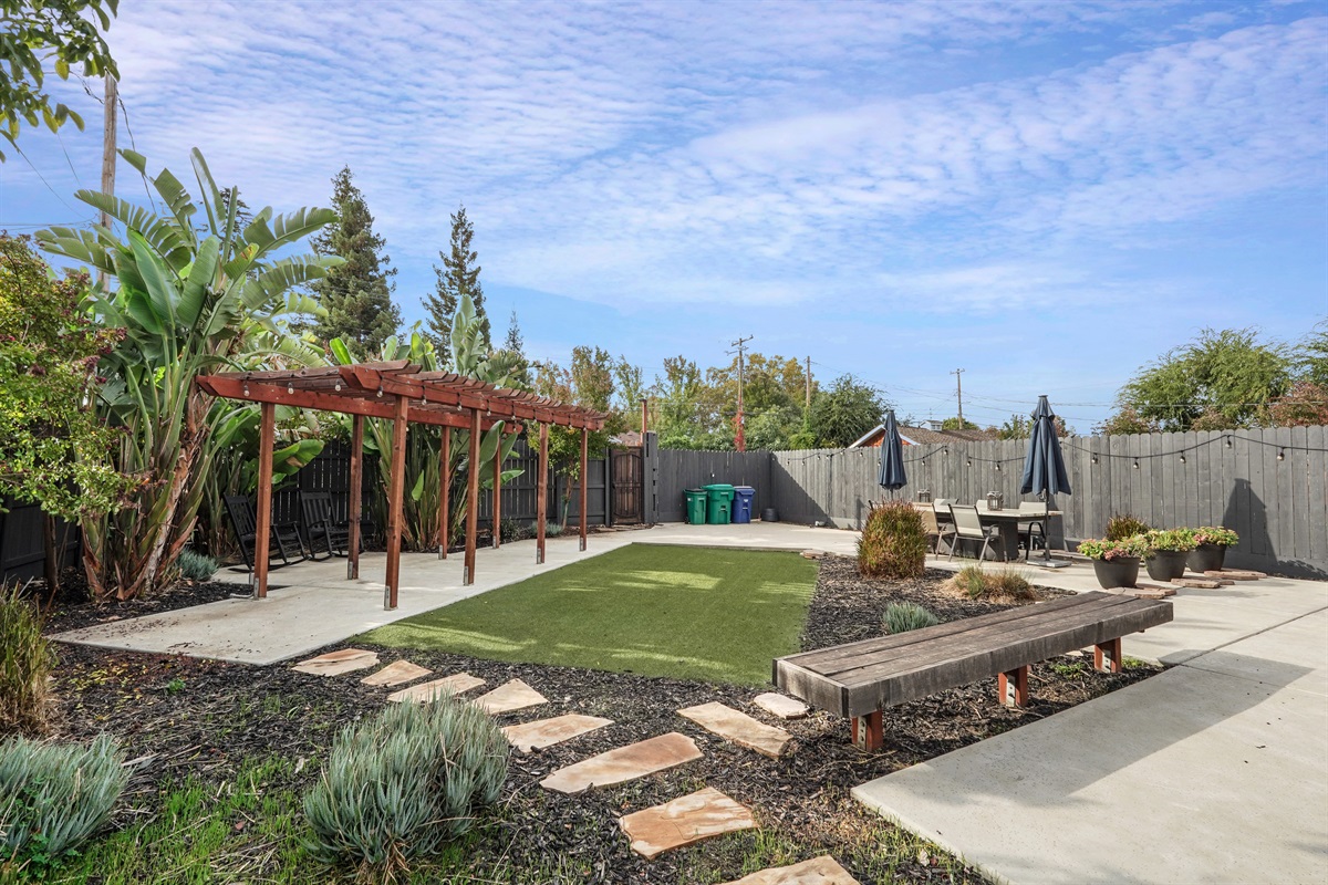 "My pup and I thoroughly enjoyed sitting in the spacious and quiet backyard in the evenings." - Amanda, August 2025