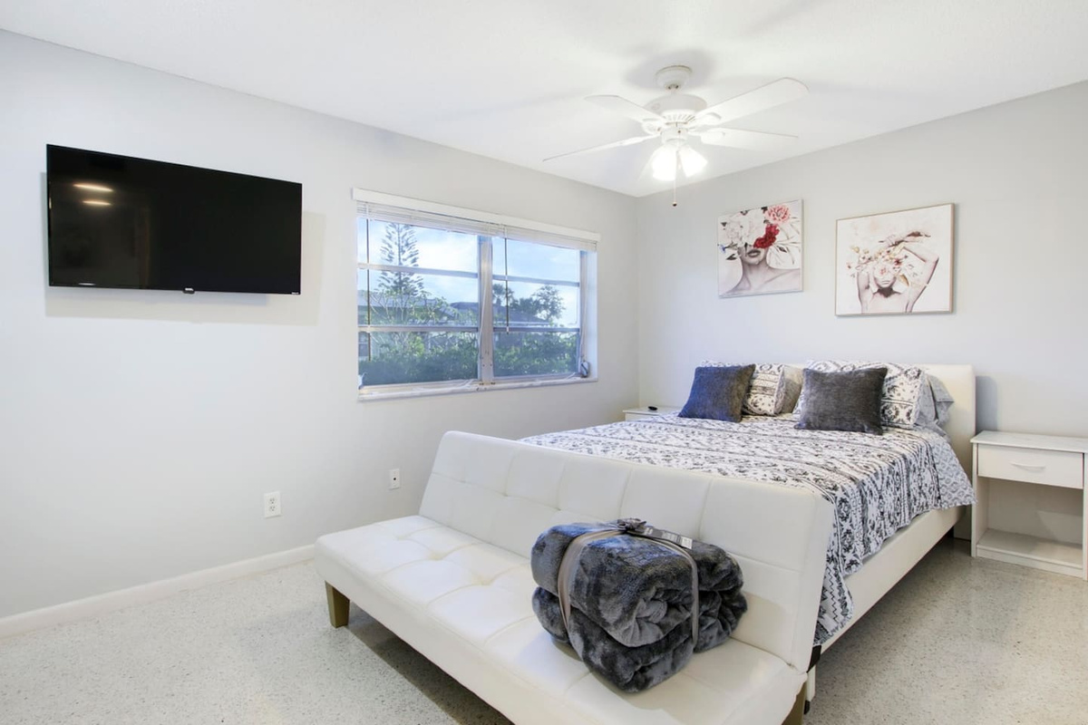 Second Bedroom with Queen Bed and TV