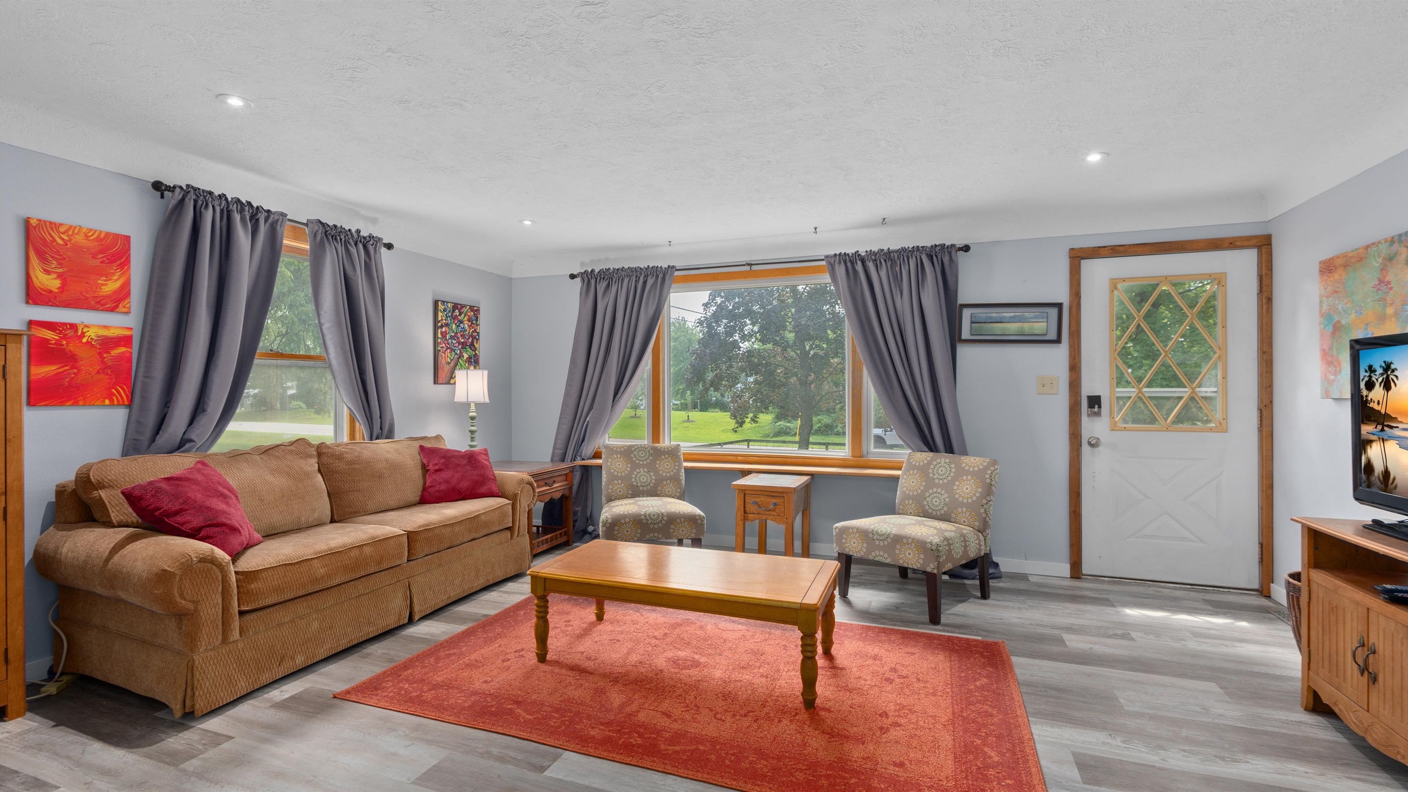 Gather around to spend time with your family and friends, or watch a show on the Roku-enabled TV.