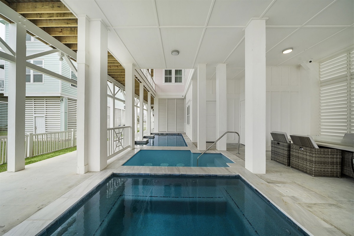 72a0fb6b26e34a3bb469b553762a5924 Large | Beachhouse | Texas | TX | Vacation Homes | Galveston | Crystal Beach | Kokomo | Breezy Days | Beachfront Elegance | Sunrise Serenity | Southern Sands Property Management, LLC