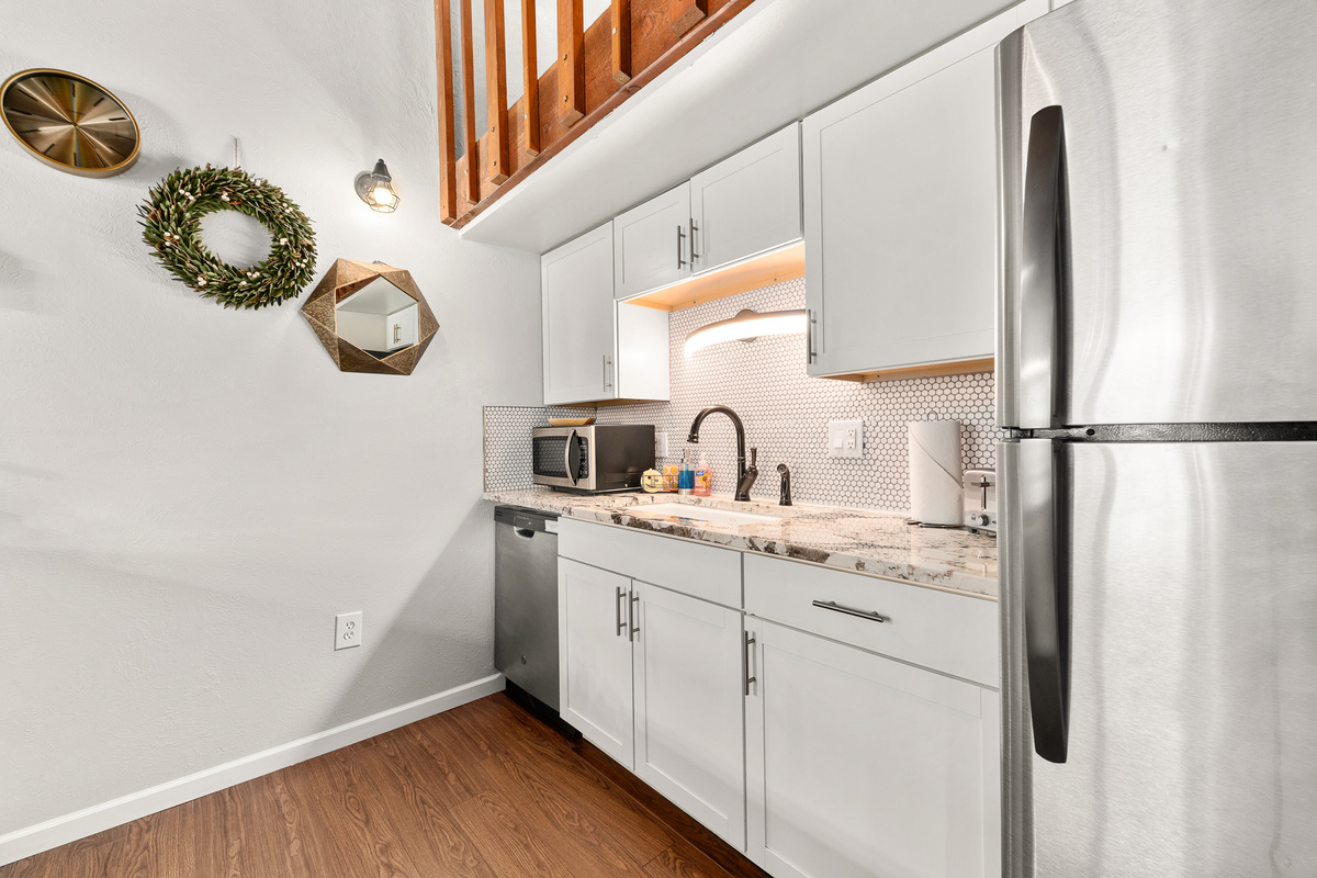 Kitchen | Cabinets
