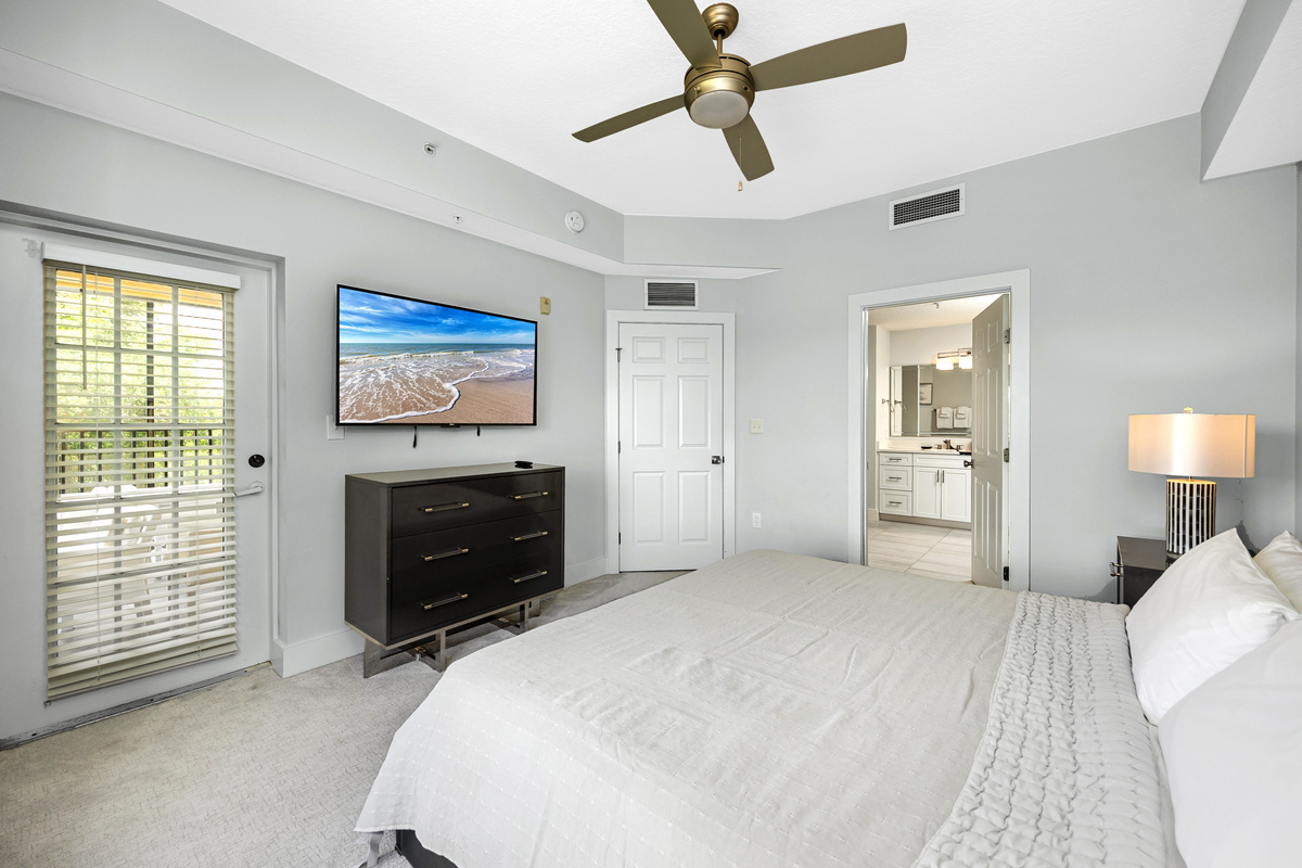 Main bedroom with king bed