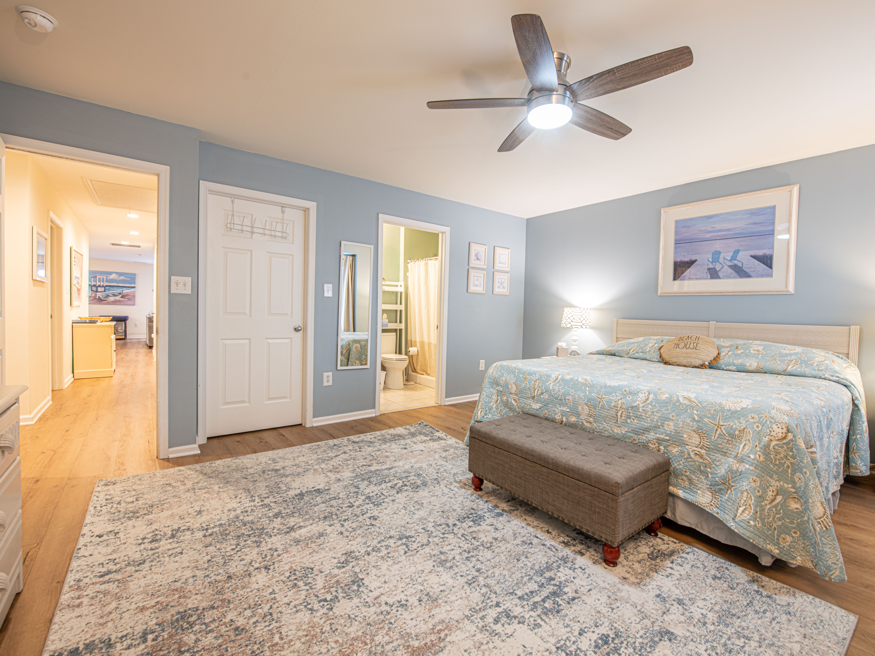Bedroom 1- King Bed 