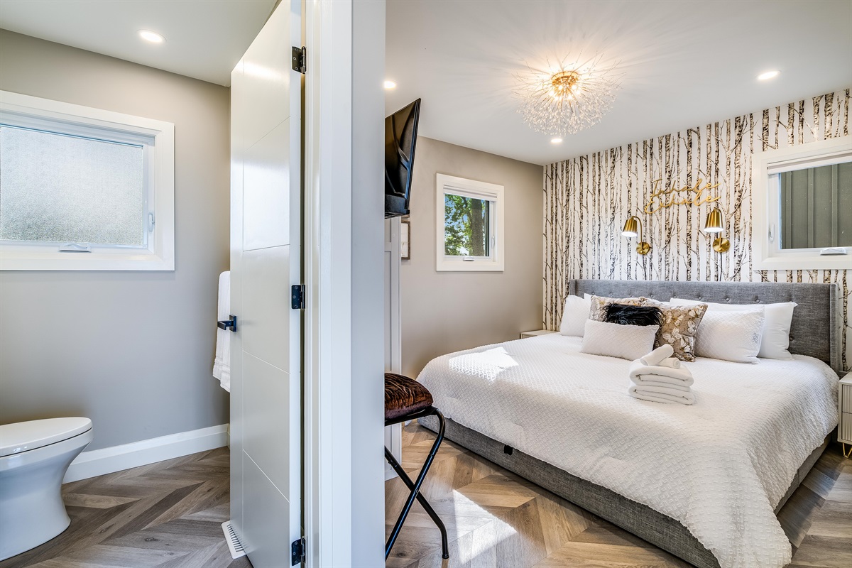 Main floor King Bedroom