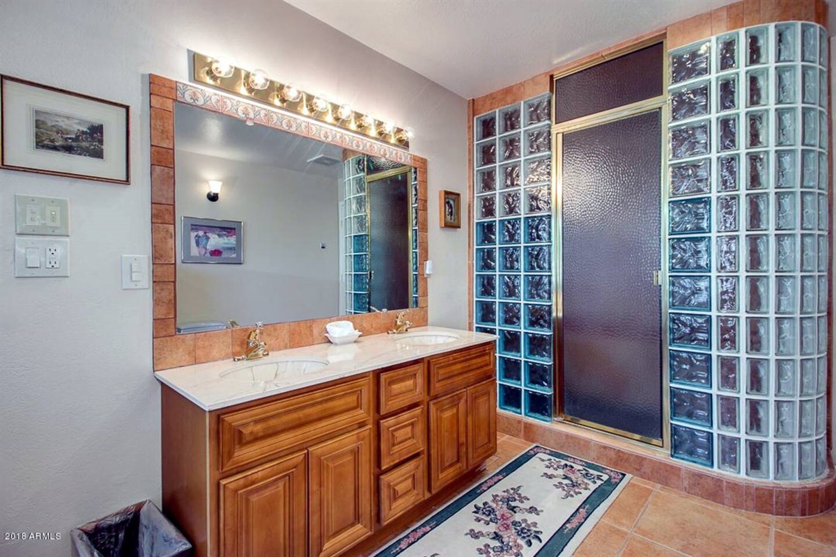 Master ensuite with large walk-inshower