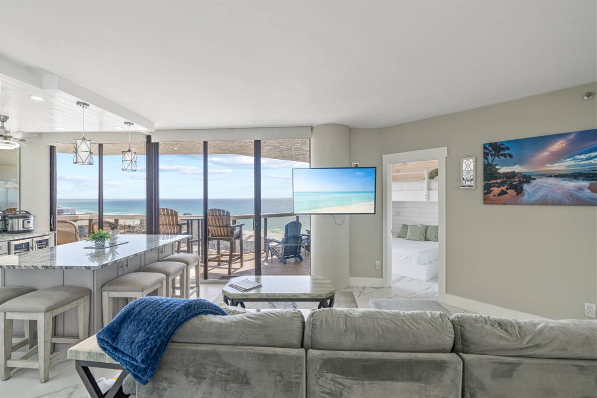 Every room connects to the next and every window connects to the Gulf. This open floor plan was designed so the water is always visible no matter where you are in the condo.
1 or 2