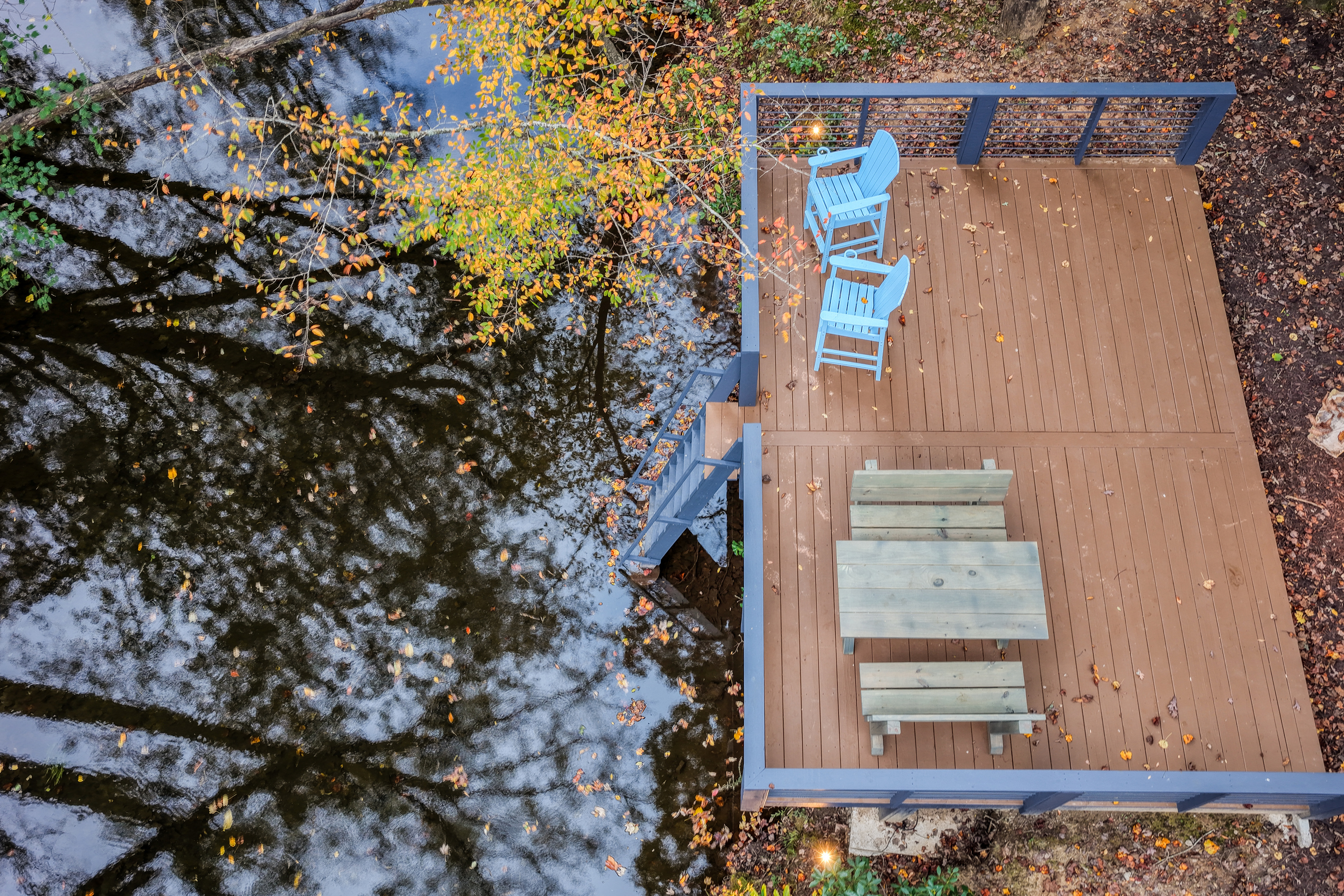 Aerial view of the deck.