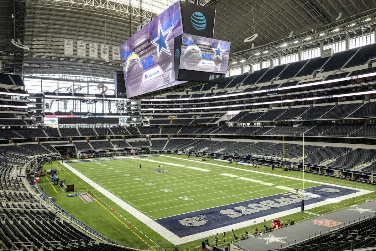 AT&T Stadium, home of the Dallas Cowboys, is a 10-min walk from your front door. Skip the parking and walk straight to game day from this Arlington vacation rental.